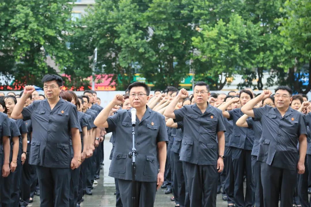 名家汇:预计2023年度净利润亏损2.5亿元~3.2亿元